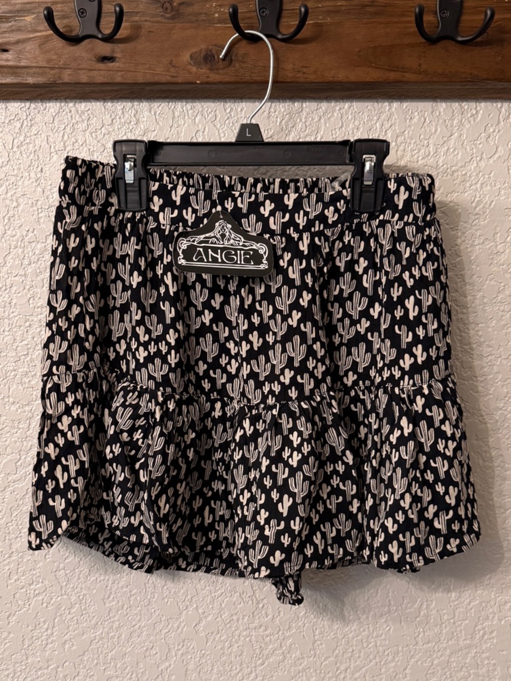 Smocked Ruffle Mini Skirt skort - Black & White cactus - Picture 3 of 4